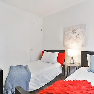  Apartamento Free Parking In Beautiful Lachine Canadá