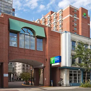 Hotel Express Downtown By Ihg Toronto