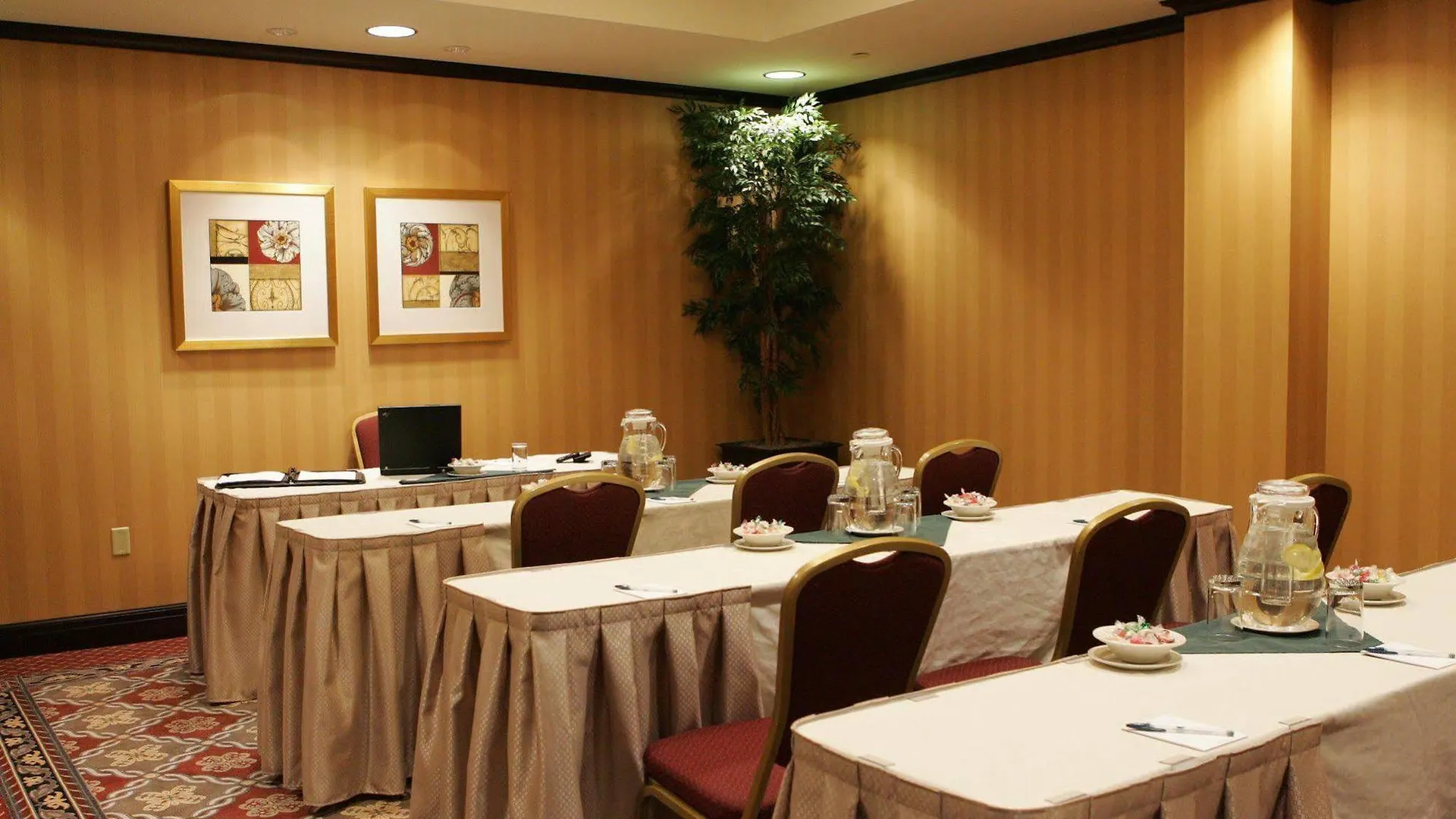 *** Hotel Hampton Inn By Hilton Toronto Airport Corporate Centre Kanada